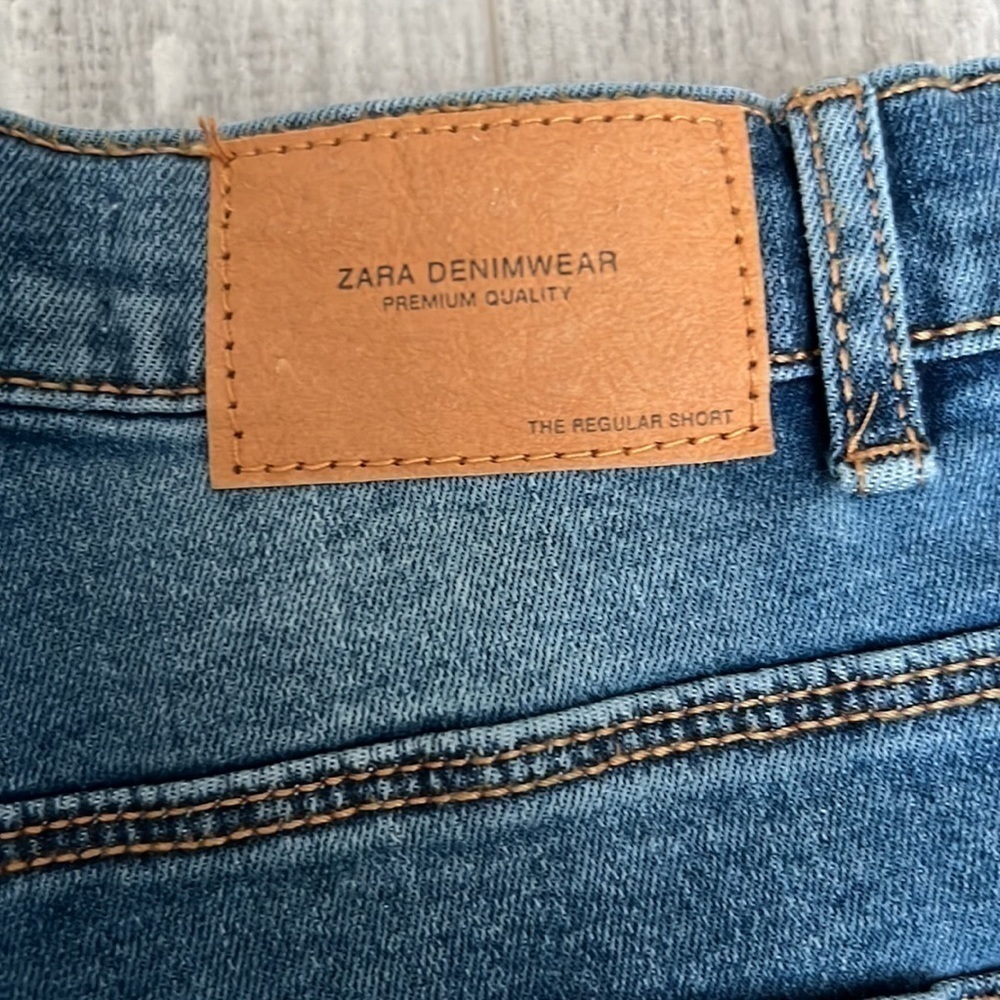 Zara Denim Shorts - Picture 7 of 8